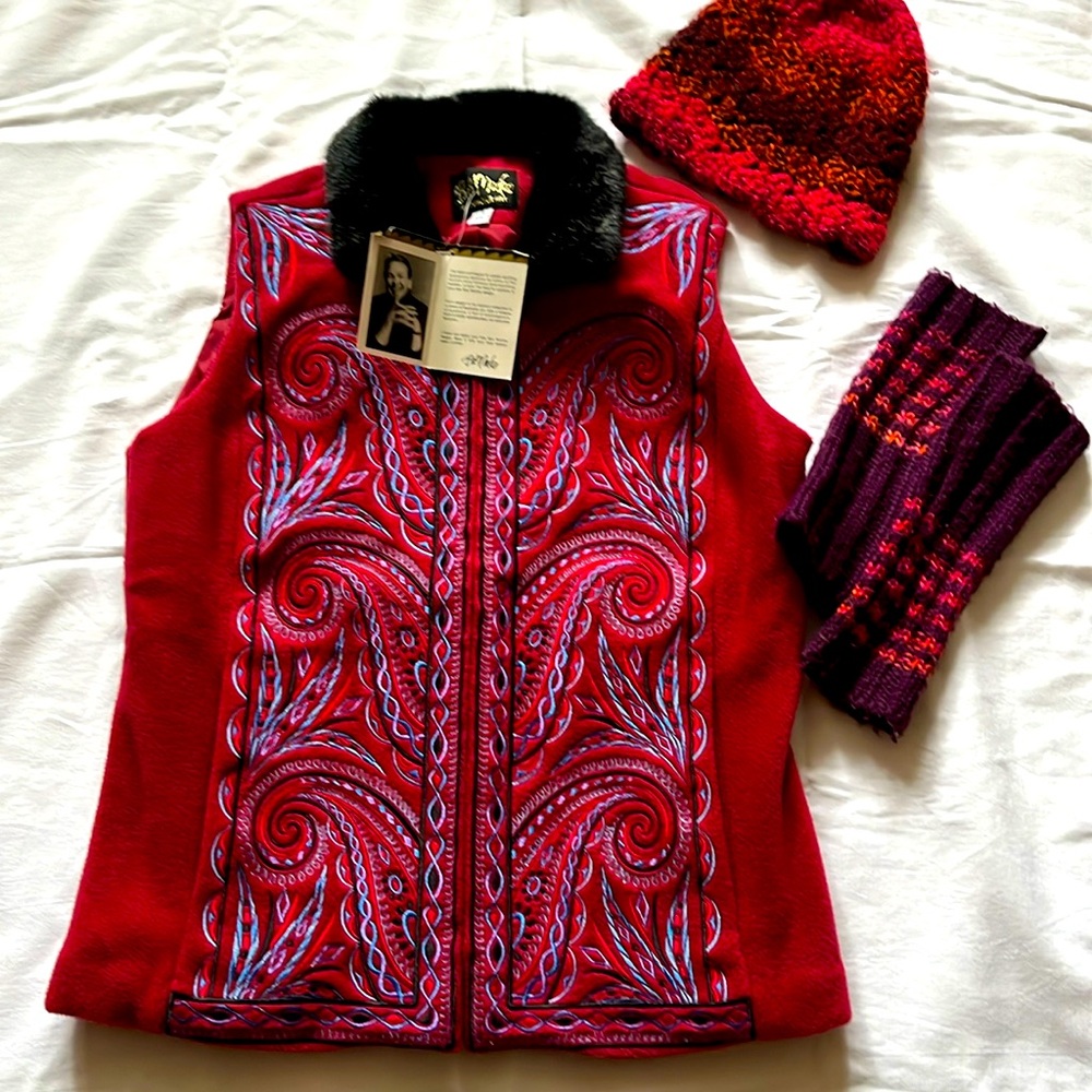 Vintage Bob Mackie Wearable Art Embroidered Fleece‎ Vest w/Fur Collar